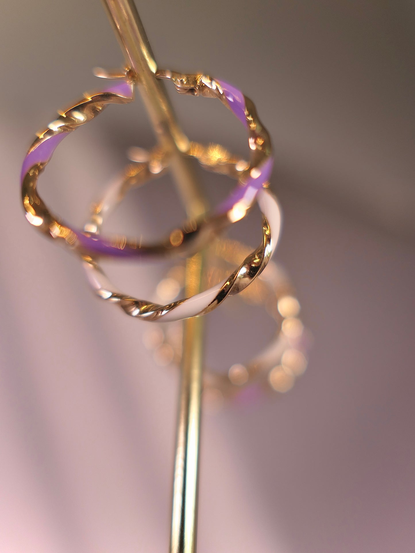 14K Yellow Gold 20x2mm Purple Enamel Round Twist Hoops